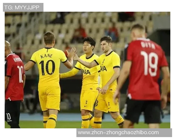 AC米兰迎战斯肯迪全力争胜期待精彩对决与球迷共庆荣耀时刻 AC米兰迎战斯肯迪全力争胜期待精彩对决与球迷共庆荣耀时刻